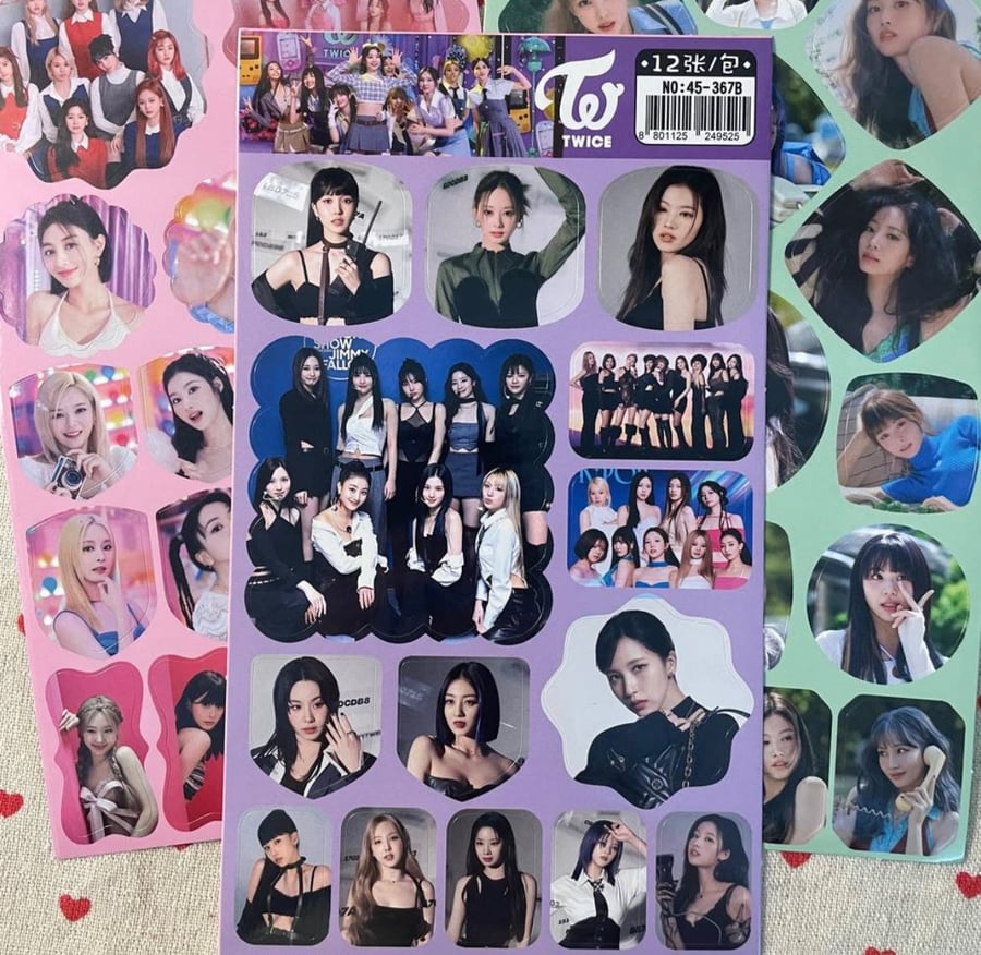 ملصقات توايس Twice