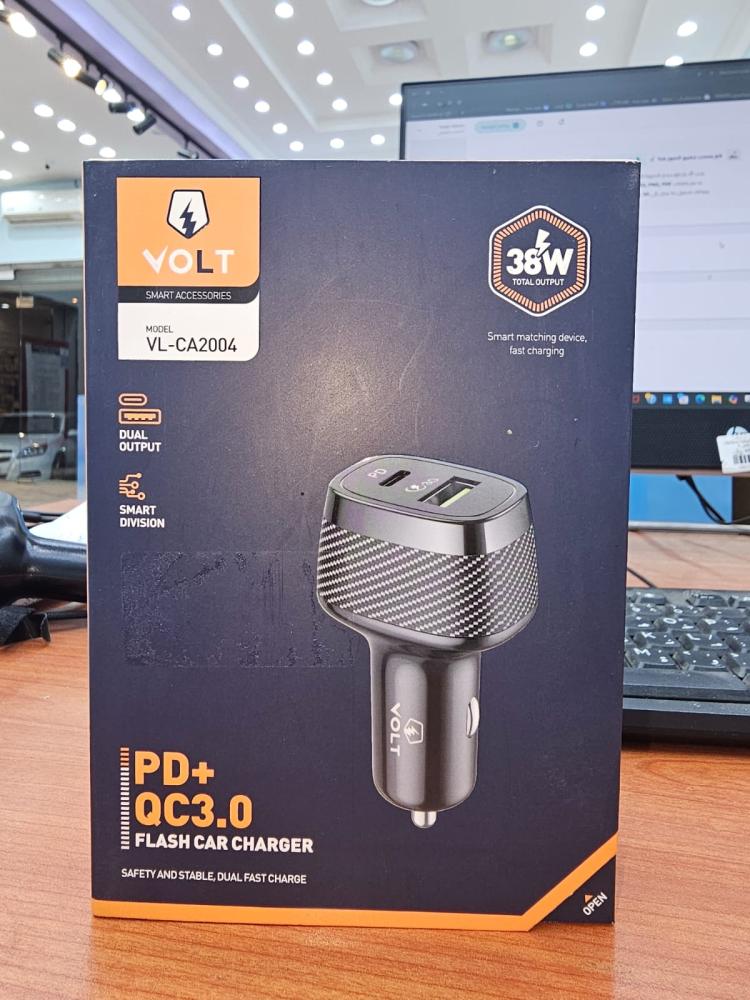 شاحن سيارة ثنائي فولت36W TYP-C+USB