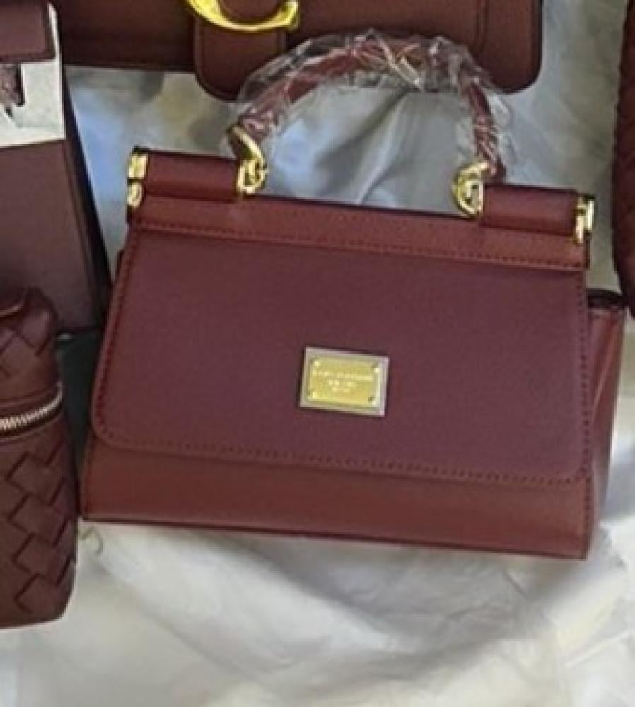The winter color is maroon