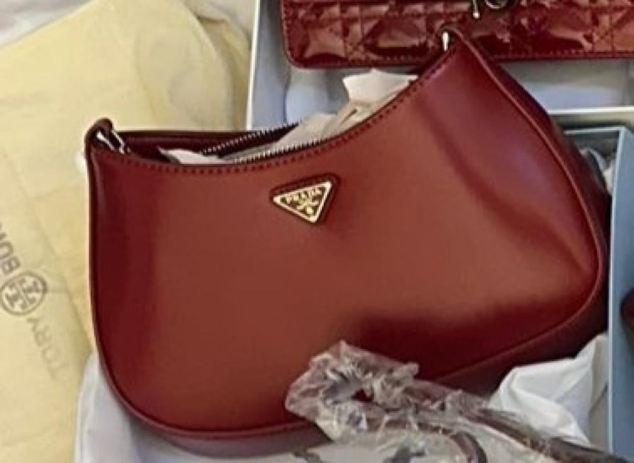 The winter color is maroon