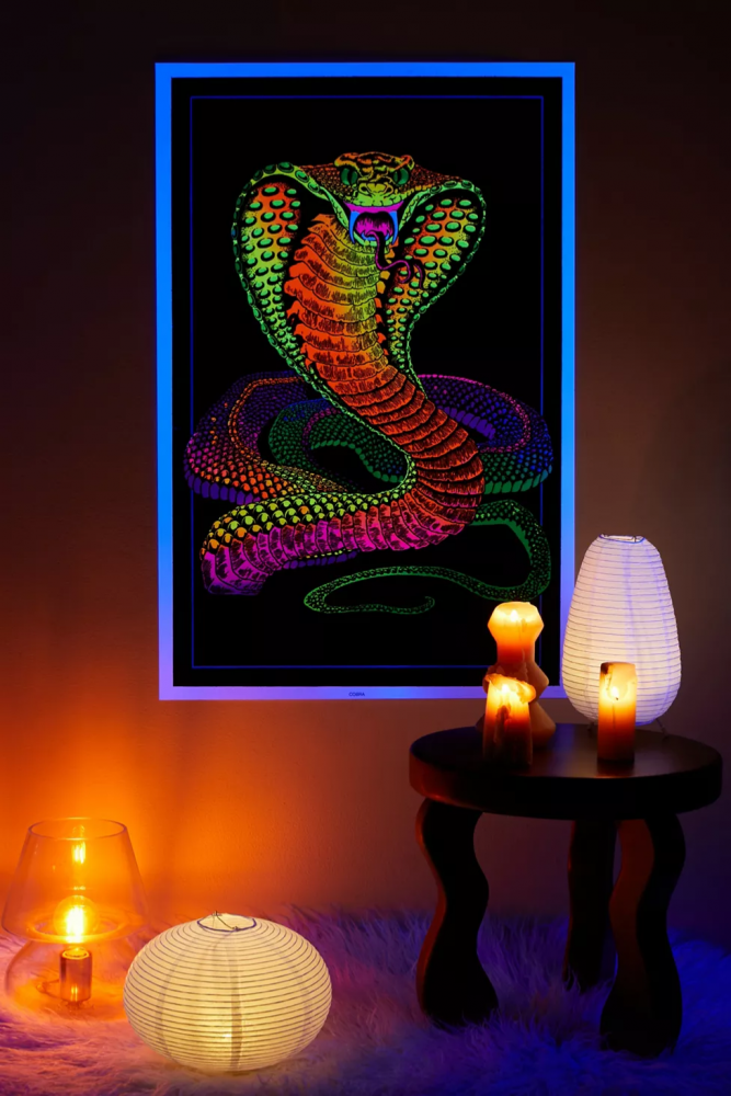 Cobra بوستر مضيء