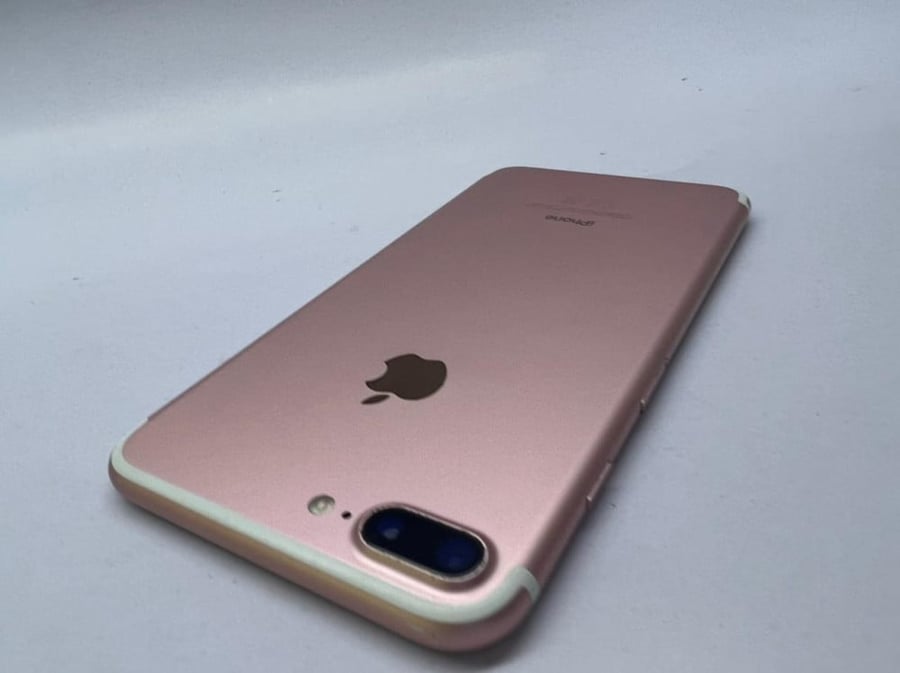 مستخدم - ايفون 7 بلس 128GB  روز قولد