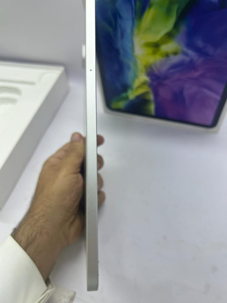 مستخدم - ايباد برو 2020 مقاس 12,9 واي فاي 128