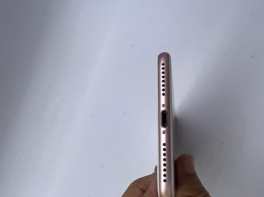 مستخدم - ايفون 7 بلس 128GB  روز قولد