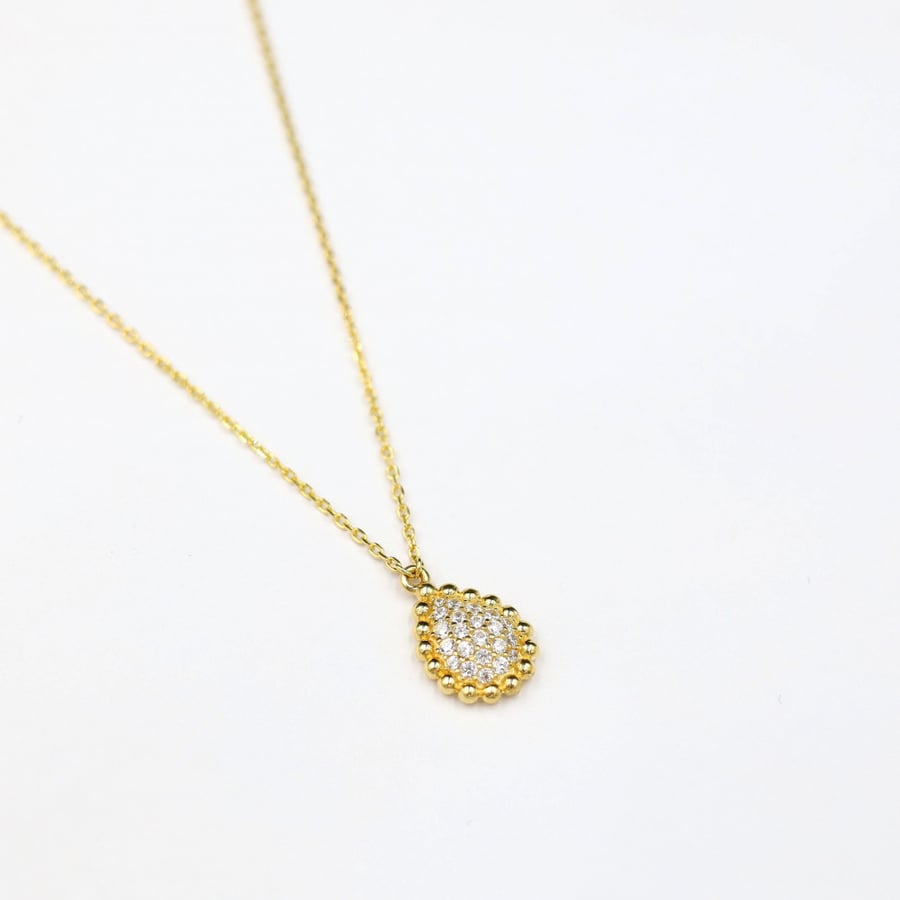 18 karat necklace