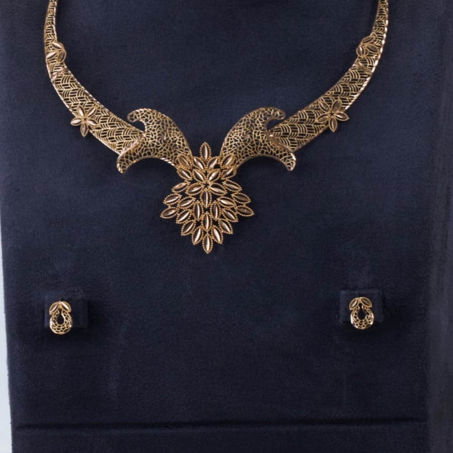 A 21-karat jewelry set