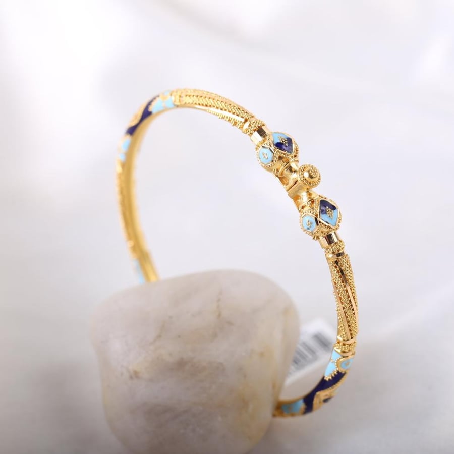 A 21-karat bracelet
