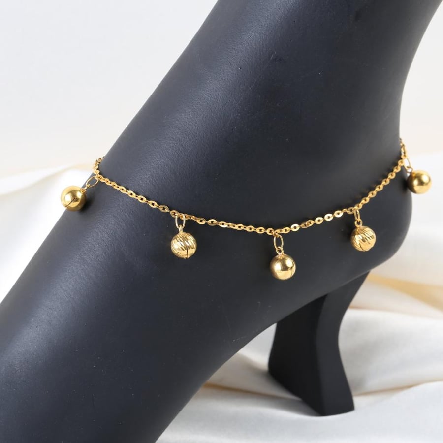 An anklet of 21 karat