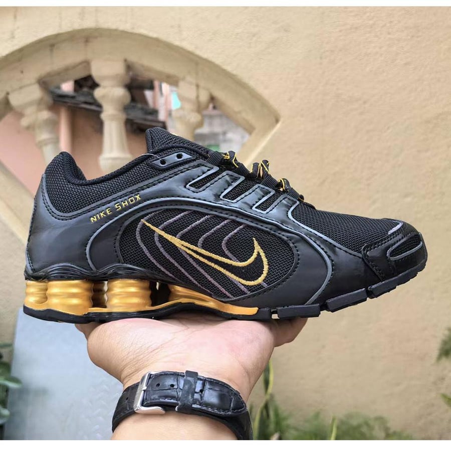 حذاء نايك شوكس - Nike Shox Black Shoes
