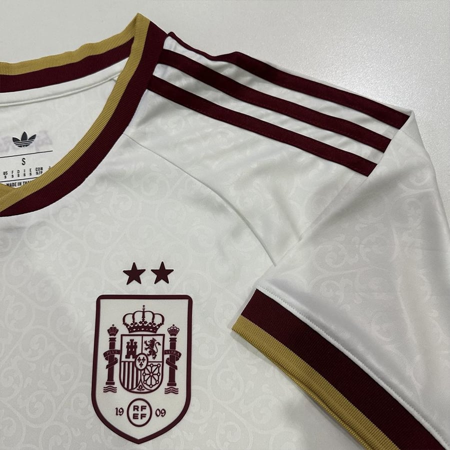 تيشيرت منتخب اسبانيا الاحتياطي 2026