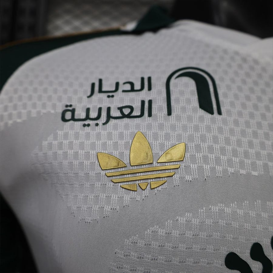 تيشيرت ليفربول الاساسي 26/27