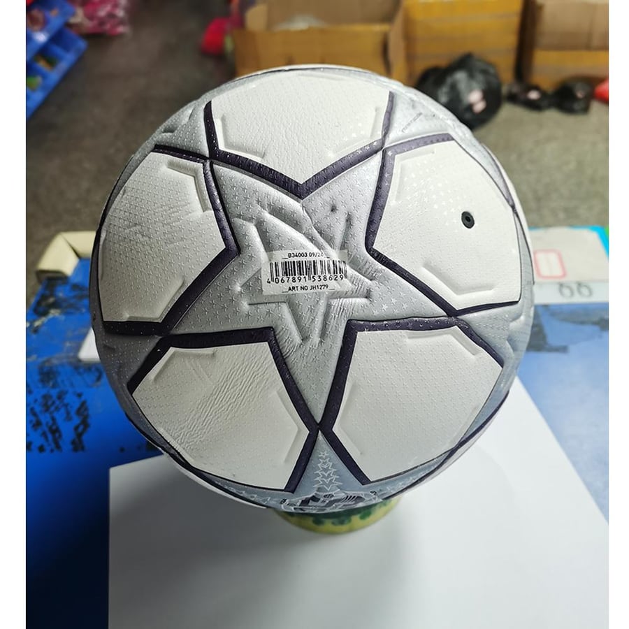 كرة أديداس دوري أبطال أوروبا إصدار الذكرى 25 عامًا - Adidas UEFA Champions League 25th Anniversary Ball — خاصة بـ دوري أبطال أوروبا.