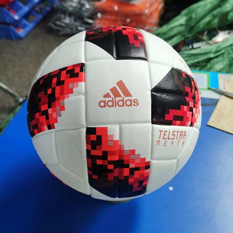 كرة أديداس تلستار ميتا كأس العالم روسيا 2018 - Adidas Telstar Mechta FIFA World Cup Russia 2018 Ball — خاصة بـ الأدوار الإقصائية من كأس العالم 2018.