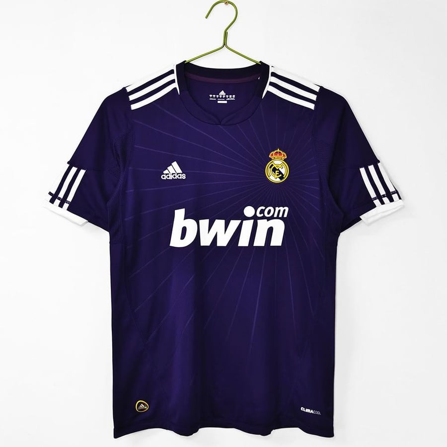 تيشيرت كلاسيك ريال مدريد 11\2010
