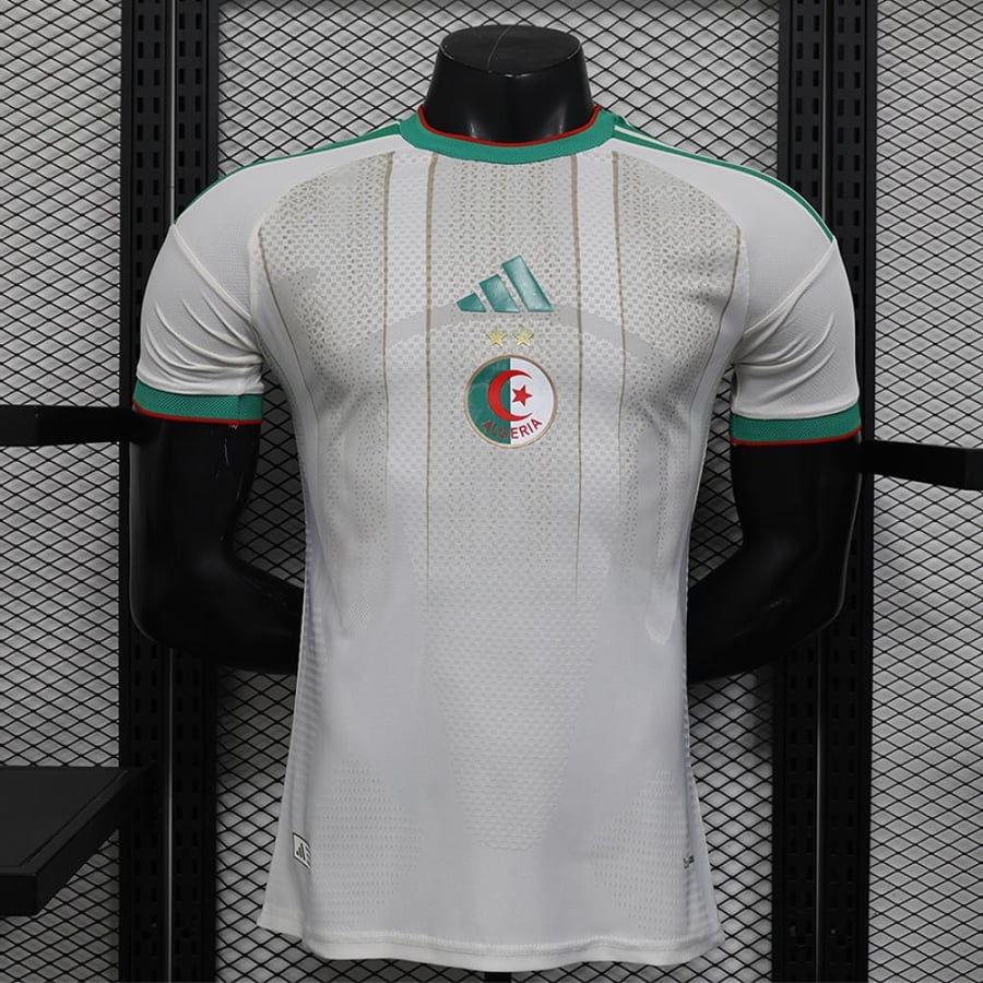 تيشيرت منتخب الجزائر الاساسي 2026