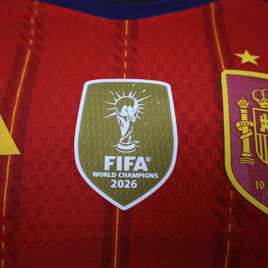 تيشيرت منتخب البرازيل الاساسي 2026