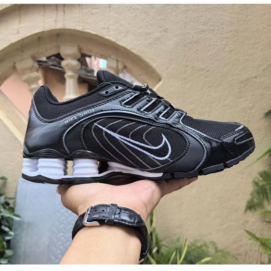 حذاء نايك شوكس - Nike Shox Black Shoes