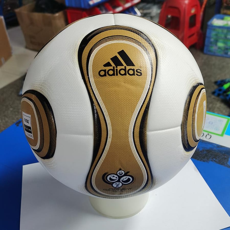كرة أديداس تيمغايست برلين نهائي كأس العالم 2006 - Adidas +Teamgeist Berlin 2006 World Cup Final Ball