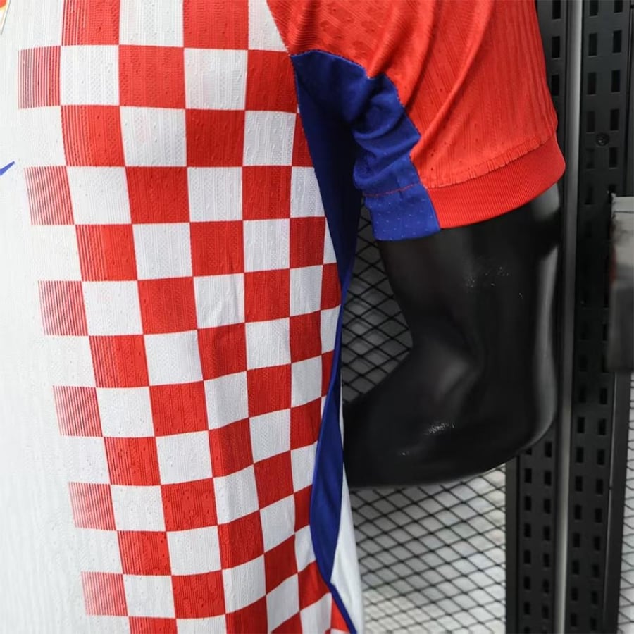 تيشيرت منتخب كرواتيا الاساسي 2026