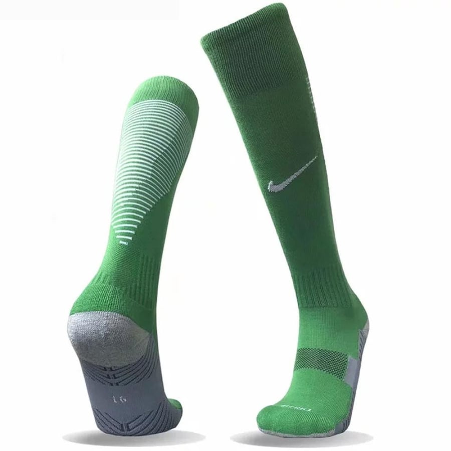 شراب رياضي طويل لكرة القدم - Nike