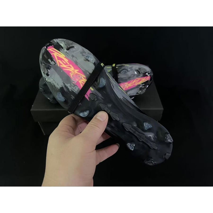 شوز أديداس بريداتور – Adidas Predator Football Boots