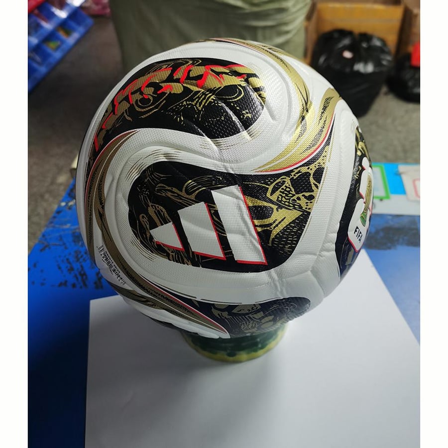 كرة أديداس تريوندا كأس العالم 2026 إصدار خاص أسود وذهبي - Adidas Trionda FIFA World Cup 2026 Special Edition Black & Gold Ball