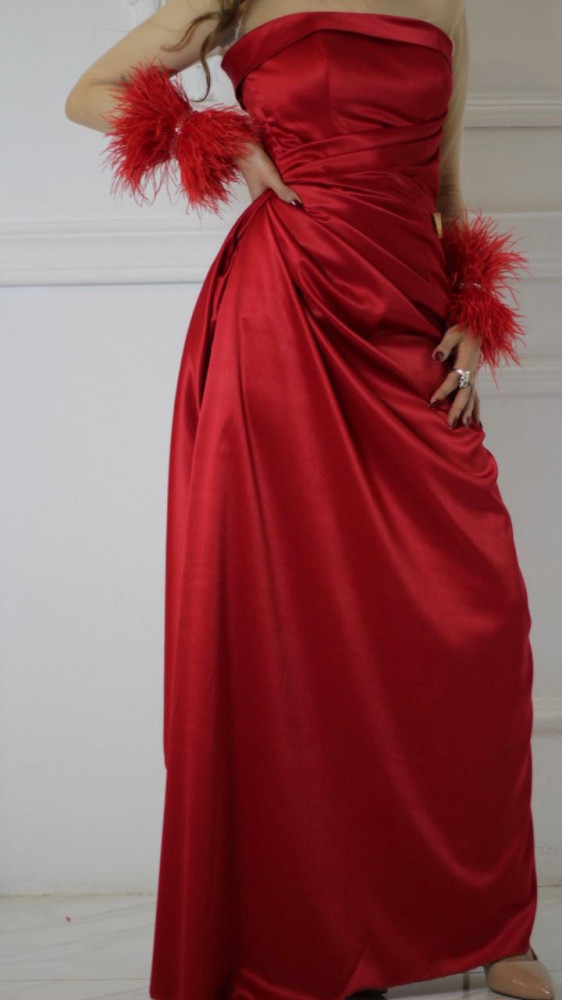 فستان من التفتا