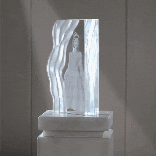 كريستال عصري بحفر 3D
