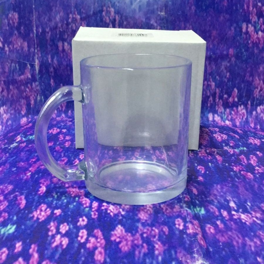 كوب زجاج شفاف