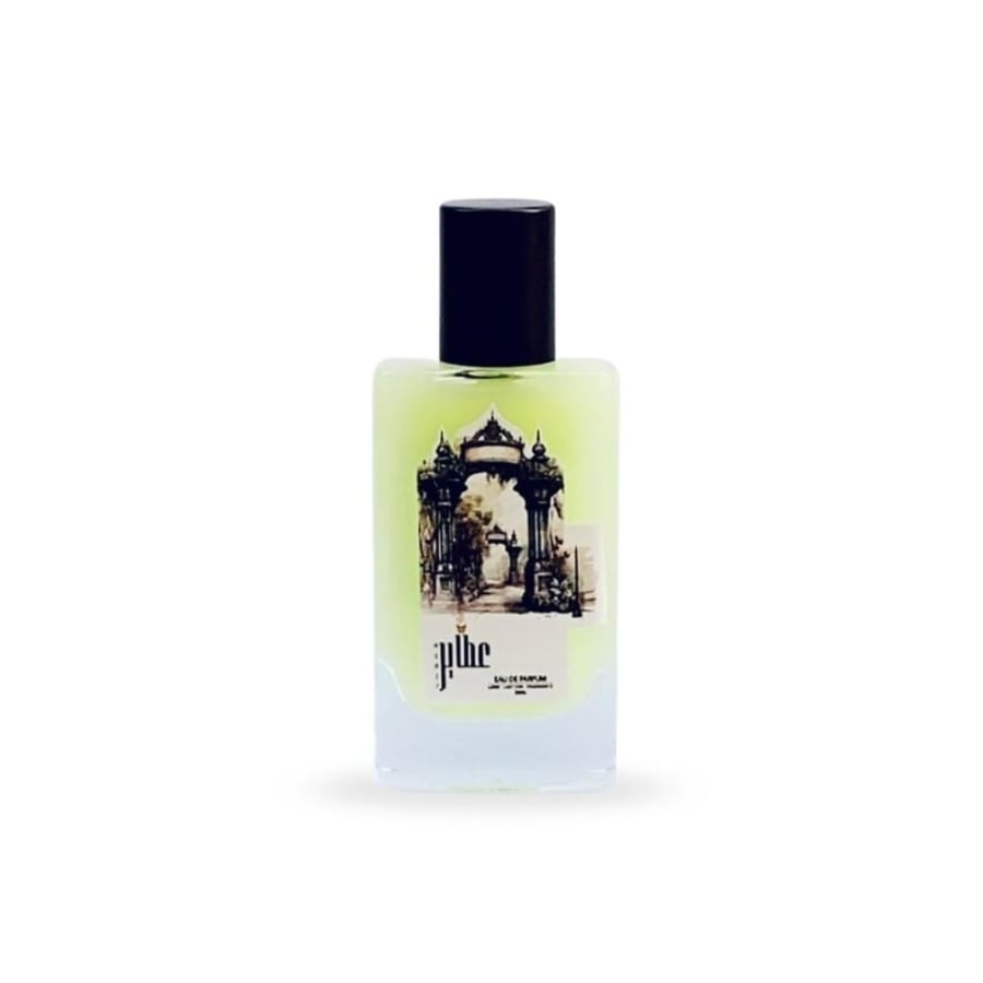Musk cardamom perfume