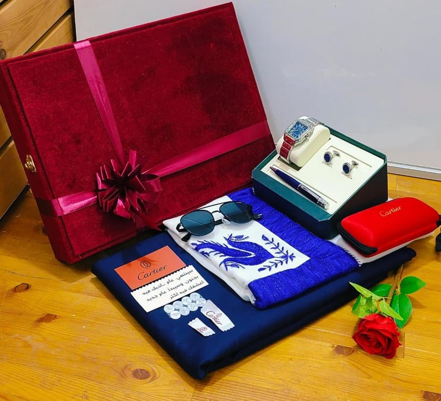 Men's fabric box with shemagh