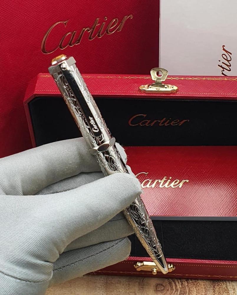 Cartier pen with its accessories