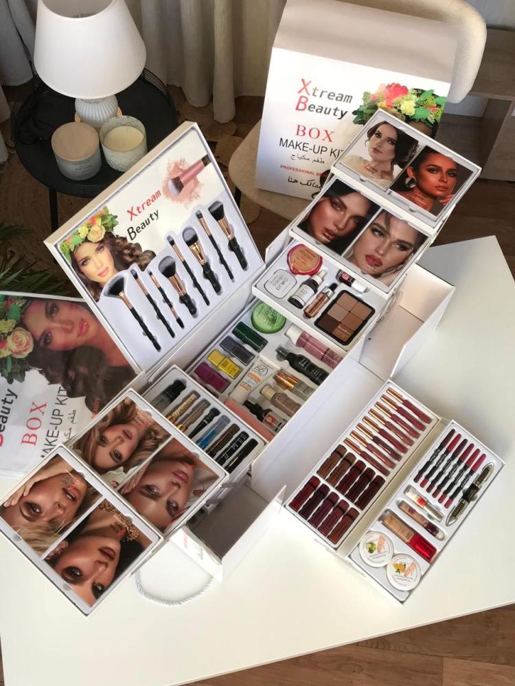 Extreme Beauty makeup box