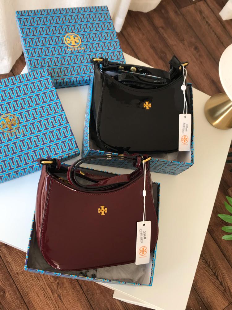 Tory Burch bag, high quality, with accessories