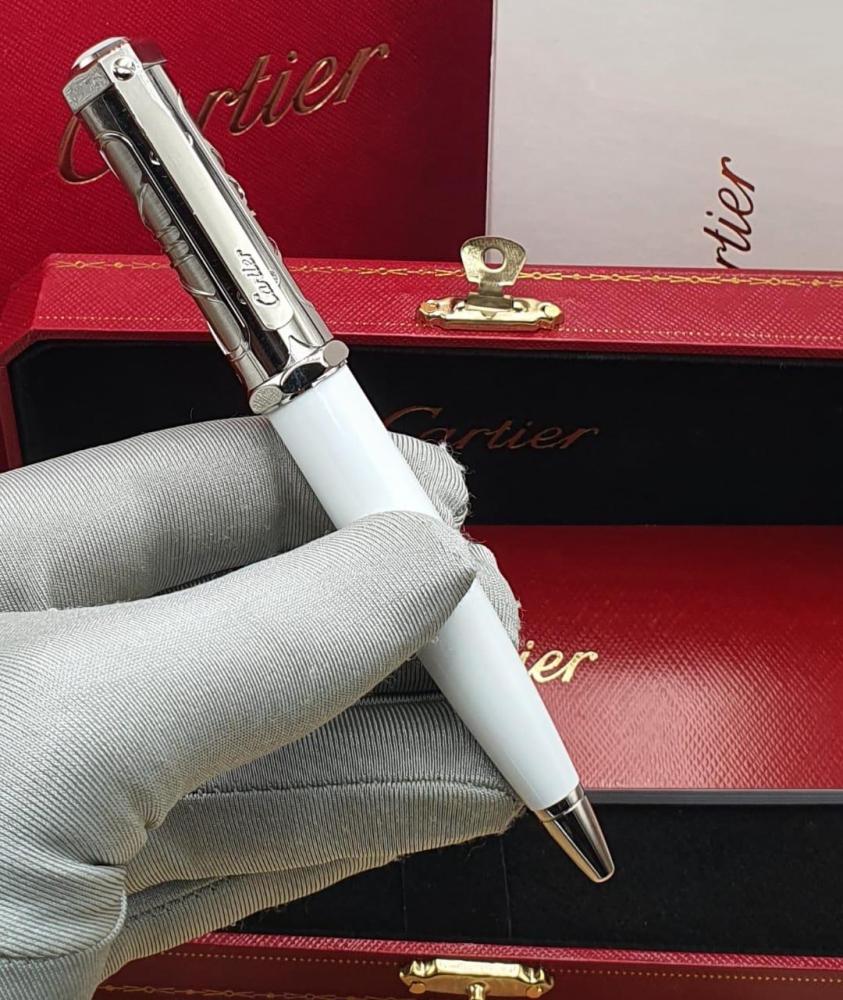 Cartier pen with its accessories
