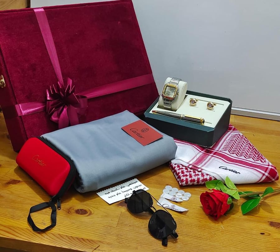 Men's fabric box with shemagh