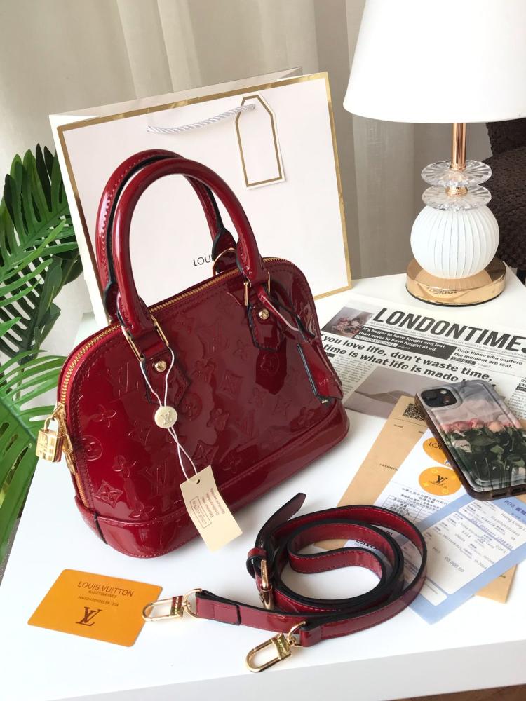 Louis Vuitton bag Al Haram with its accessories high quality