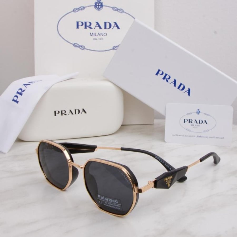 Brada glasses with its accessories