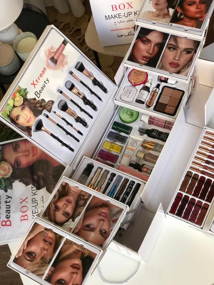 Extreme Beauty makeup box