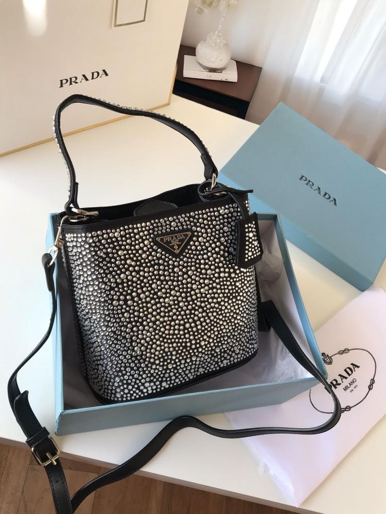 Prada bag with high quality stones and its accessories