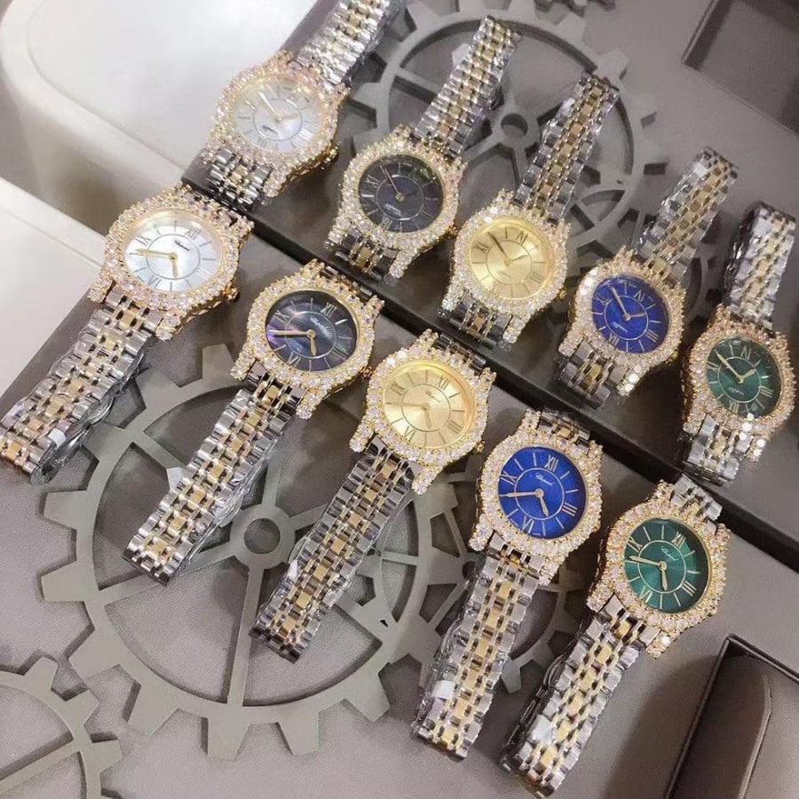ساعة شوبارد نسائية طبق الاصل