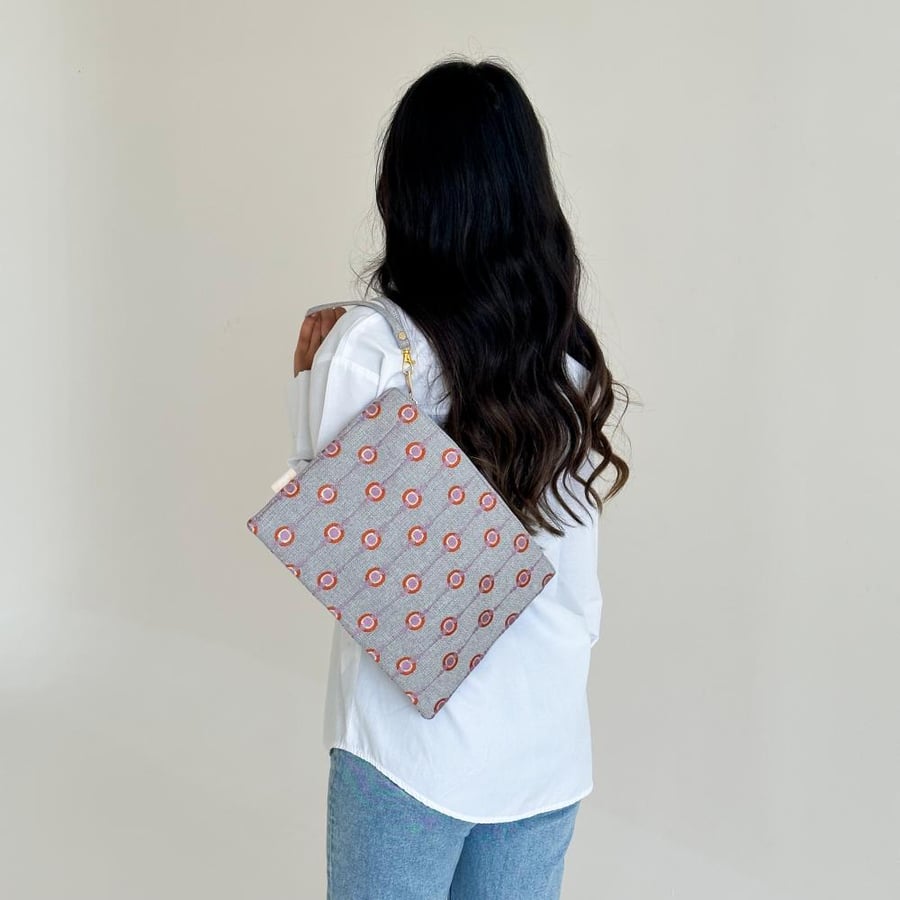 Circles Pouch (P6) - Smaller size