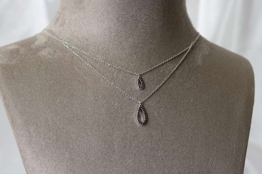 Dual Drop Noir Necklace