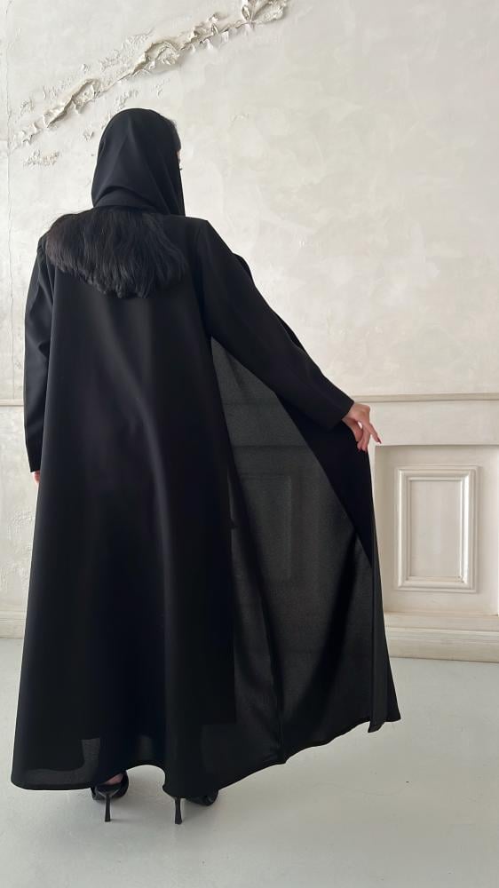 عباية سَمْراء
