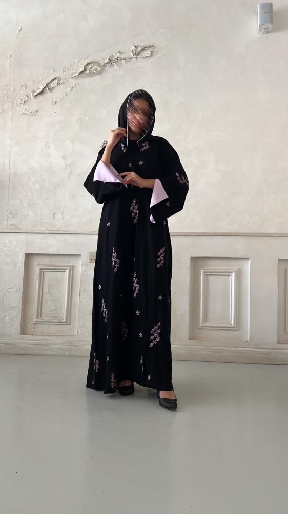 عباية وَرد