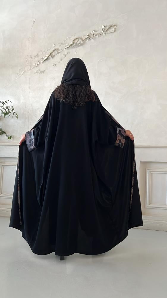 عباية ثُريا