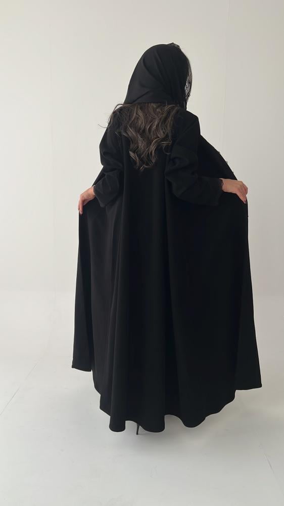 عباية بيدَاء