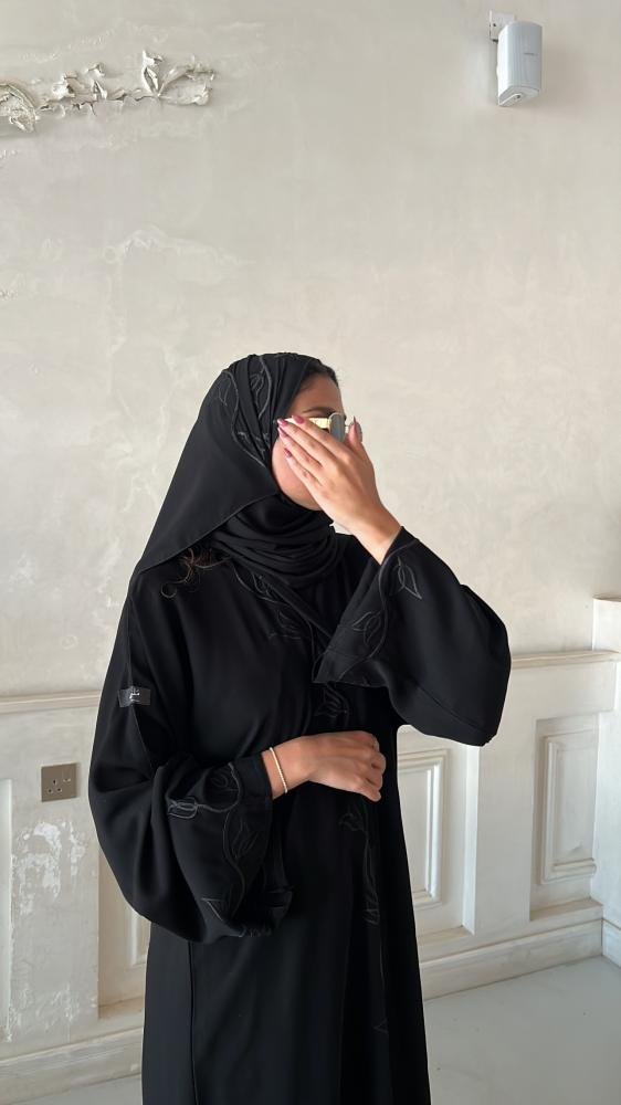 عباية حُسْن