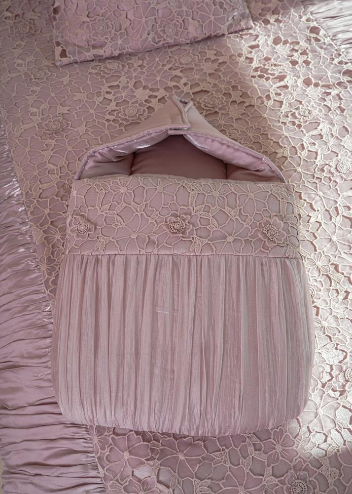 Feminine collection / nude