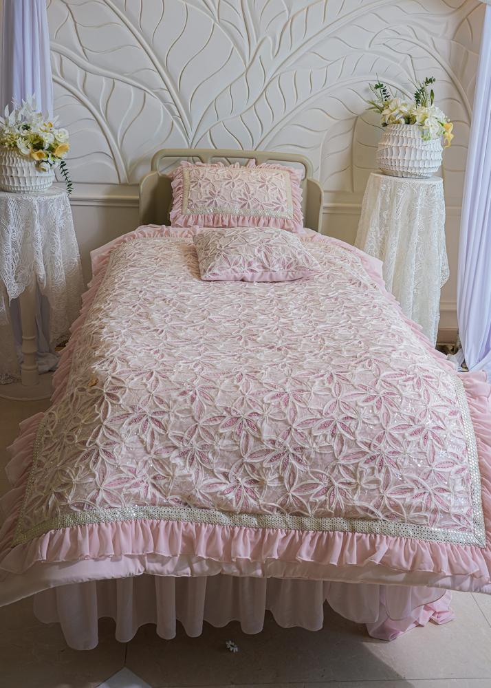 Pinky classic cover
